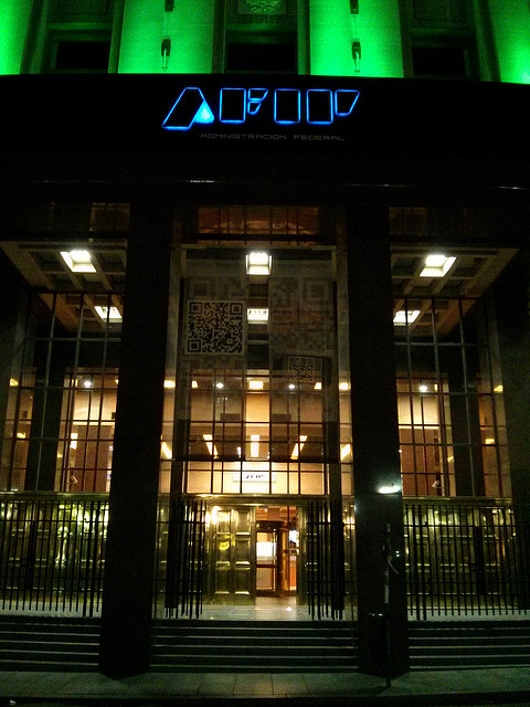 10441180324_16f901a531_z