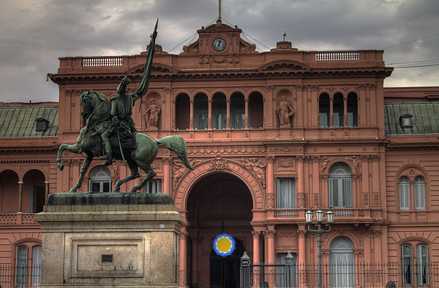 640px-Casa_Rosada,_frente