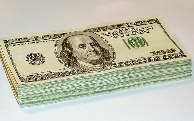 dollar-3321008_640