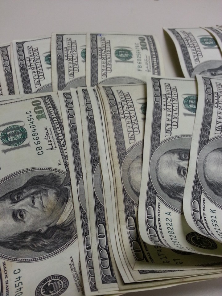 money_dollars_currency_benjamin_franklin_currencies-1134056