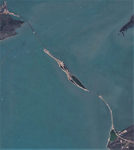 430px-Kerch_Strait_Bridge,_2018-03-05