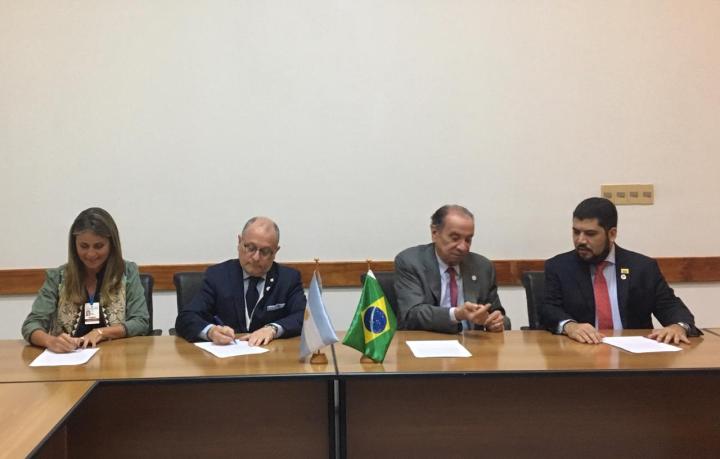 18-12-2018_firma_cancilleres_argentina_-_brasil