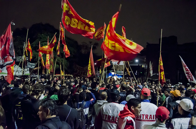 34040821352_d616240d09_z