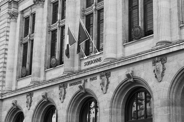sorbonne-1868165_640