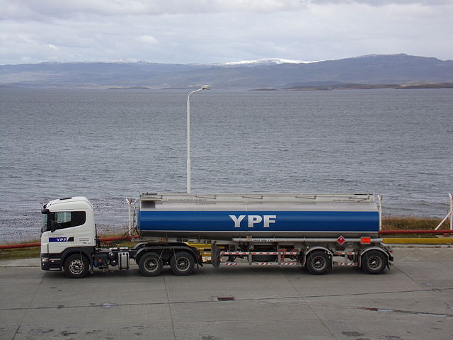 YPF_Ushuaia,_TDF_03
