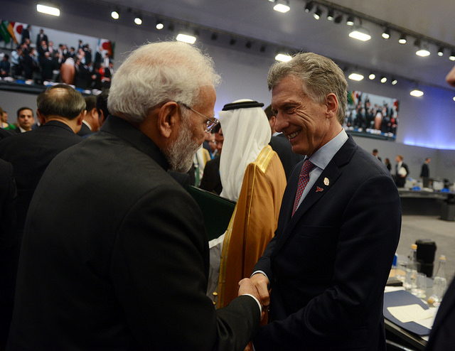 31193946897_325e5f674f_z