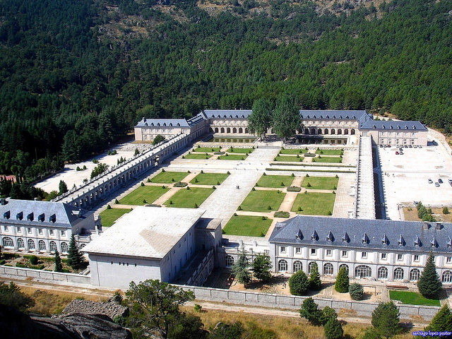 14817890742_834cafe464_z