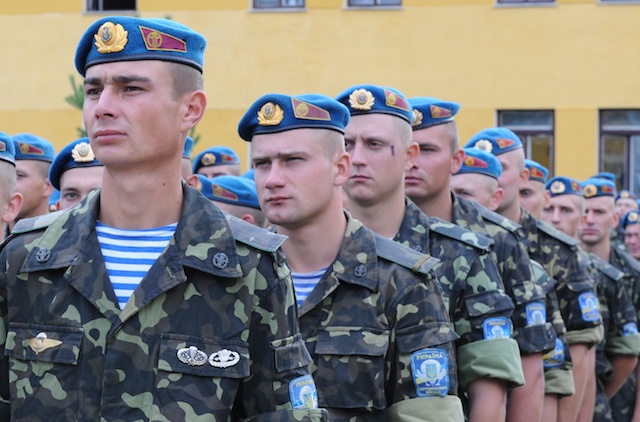 Soldiers_from_the_Ukrainian_Armed_Forces_95th_Airborne_Brigade