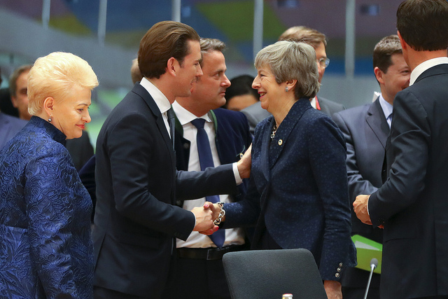 33564886158_278f461fb1_z