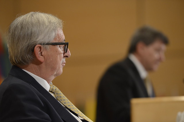 27462057862_908cb96d12_z