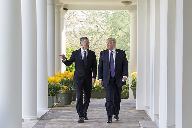 640px-President_Donald_Trump_&_NATO_Secretary_General_Jens_Stolenberg,_April_12,_2017_(02)