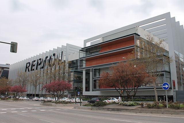 Repsol_headquarters_(Madrid)_10