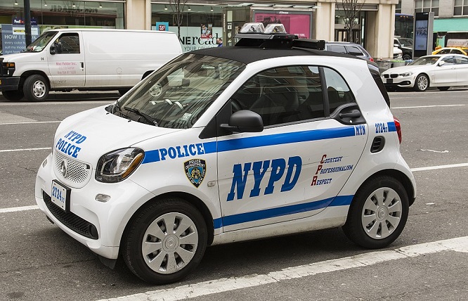 1024px-Police_vehicle_in_NYC