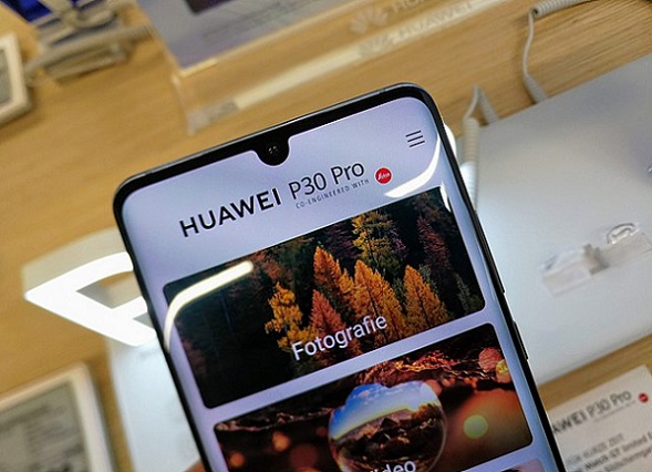 640px-Huawei_P30_Pro_Notch