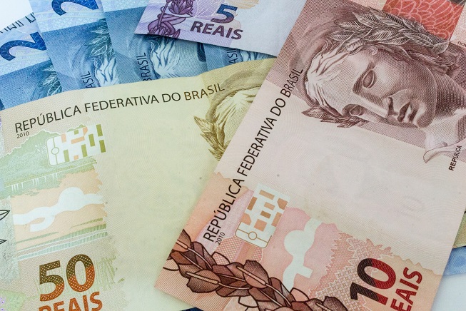 brazilian-money