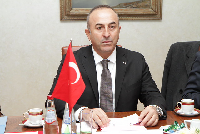 Edgars Rinkçviès tiekas ar Turcijas ârlietu ministru