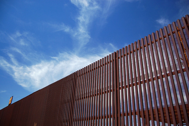 16860372625_0c132e5384_z