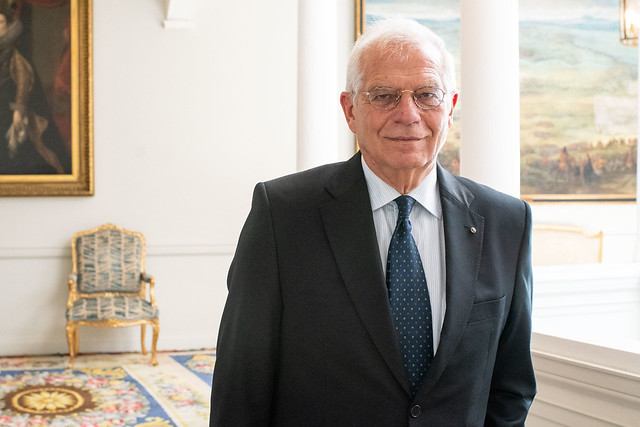 42244056165_693dfcea36_z