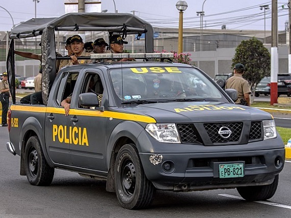 640px-NissanNavara_PNP