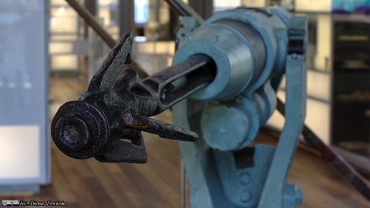 7004190924_e042555f8e_h