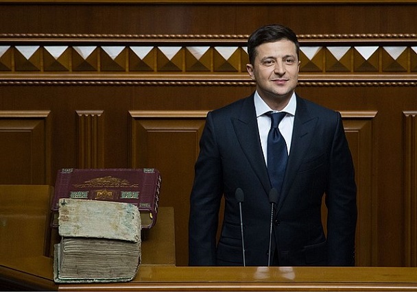 640px-Volodymyr_Zelensky_2019_presidential_inauguration_05