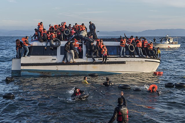640px-20151030_Syrians_and_Iraq_refugees_arrive_at_Skala_Sykamias_Lesvos_Greece_2