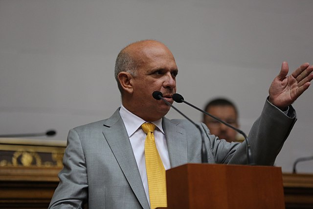 640px-Hugo-Carvajal-Carrera-Politica