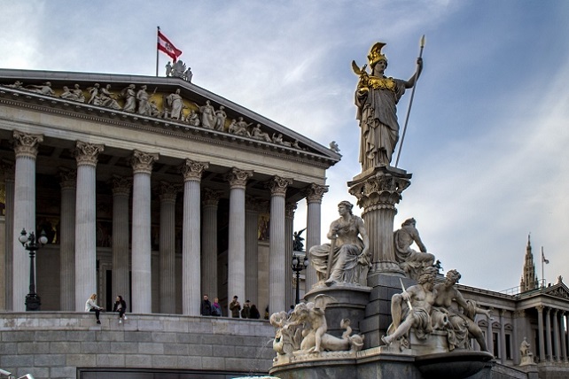 vienna_austria_monument_parliament-610281