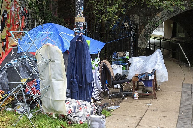 canal-domestic-london-tent