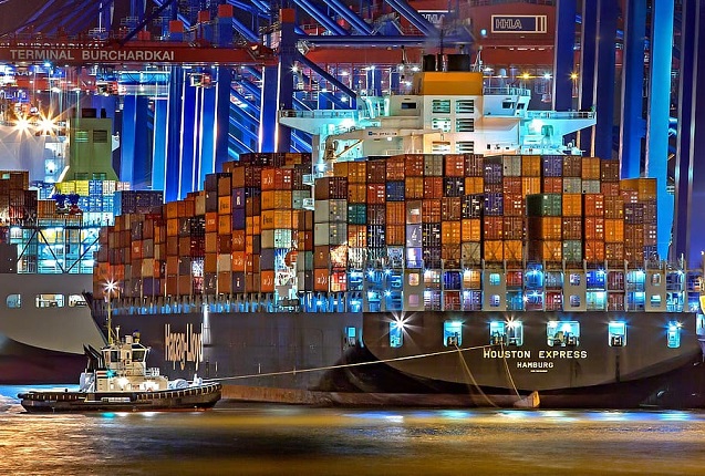 hamburg-port-of-hamburg-container-ship-germany