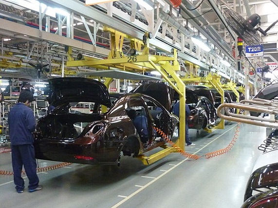640px-Geely_assembly_line_in_Beilun,_Ningbo