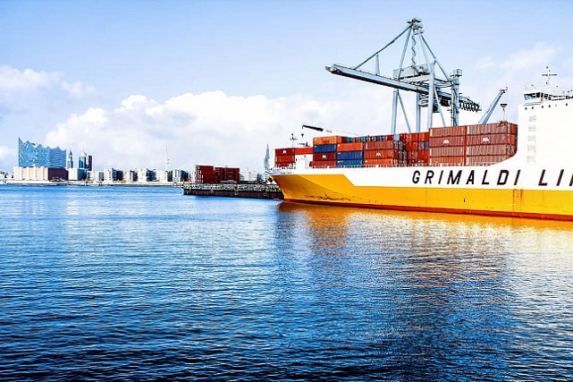 shipping-containers-wharf-wharves-harbours