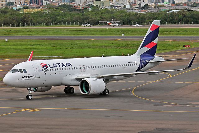 A320neo_LATAM_(30934637733)