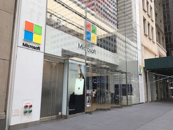 united-states-new-york-microsoft-store-fifth-avenue-sightseeing