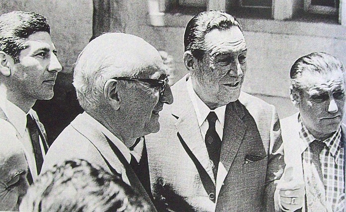 1024px-Juan_Domingo_Perón_con_Arturo_Frondizi