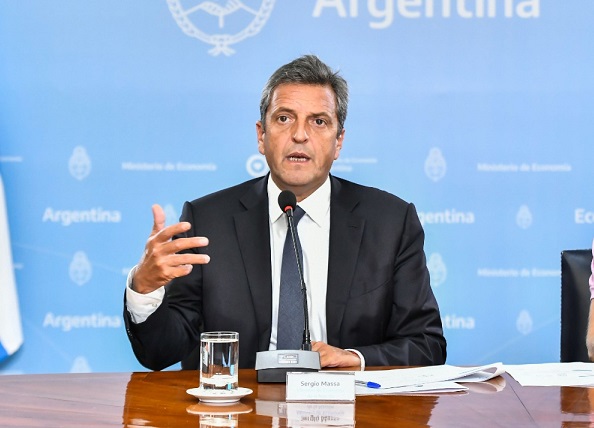 Ministro y candidato amenaza a&nbsp;petroleras