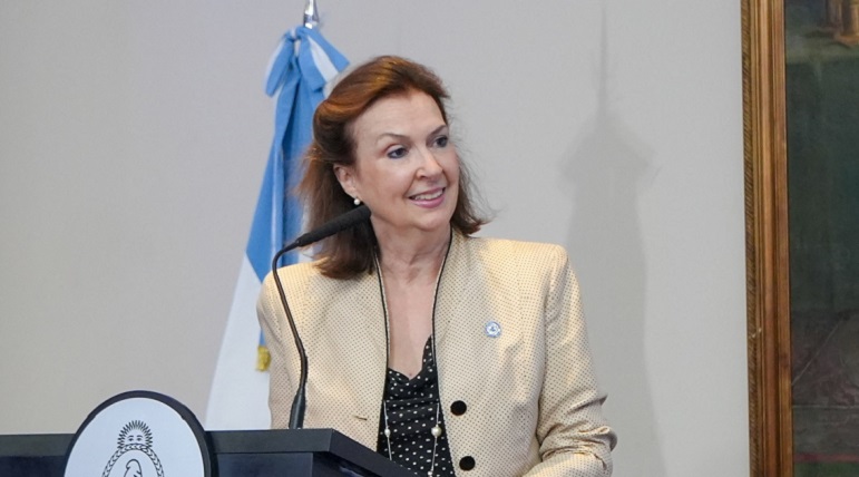 Mondino busca bajar tensión con Colombia y&nbsp;México