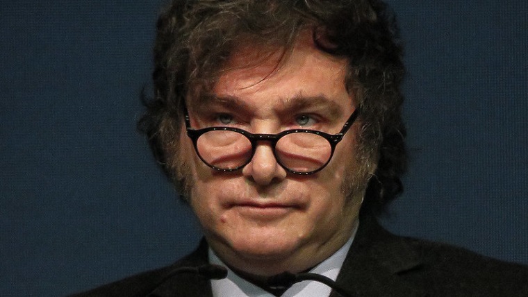 Una interna a cielo abierto, escribe Claudio&nbsp;Chaves