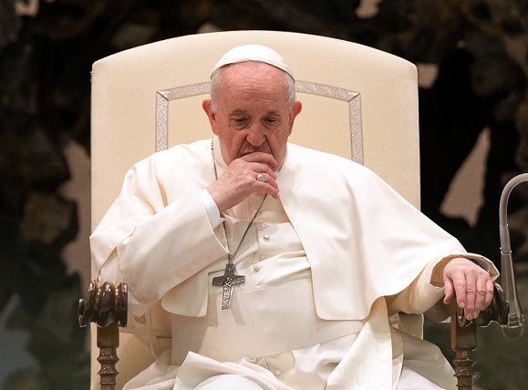 El Papa denuncia a Trump y Kamala&nbsp;Harris