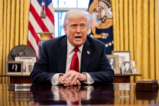 Trump corta licencias de explotación de&nbsp;petróleo