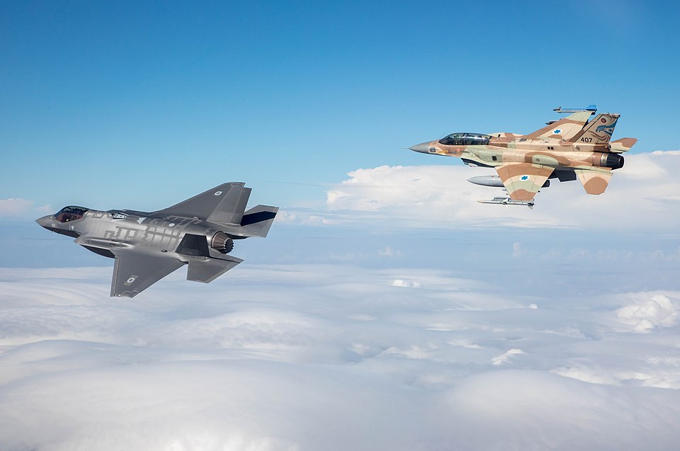Israel ataca puertos de&nbsp;Yemen