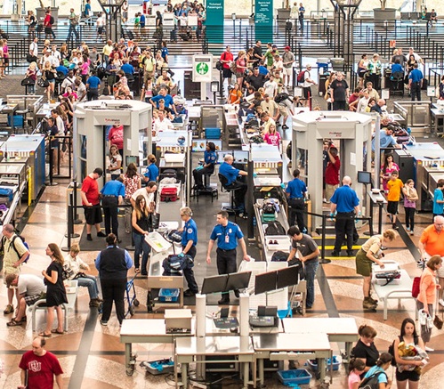 Trump aprueba financiamiento para&nbsp;TSA