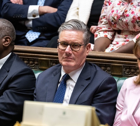 Starmer en problemas